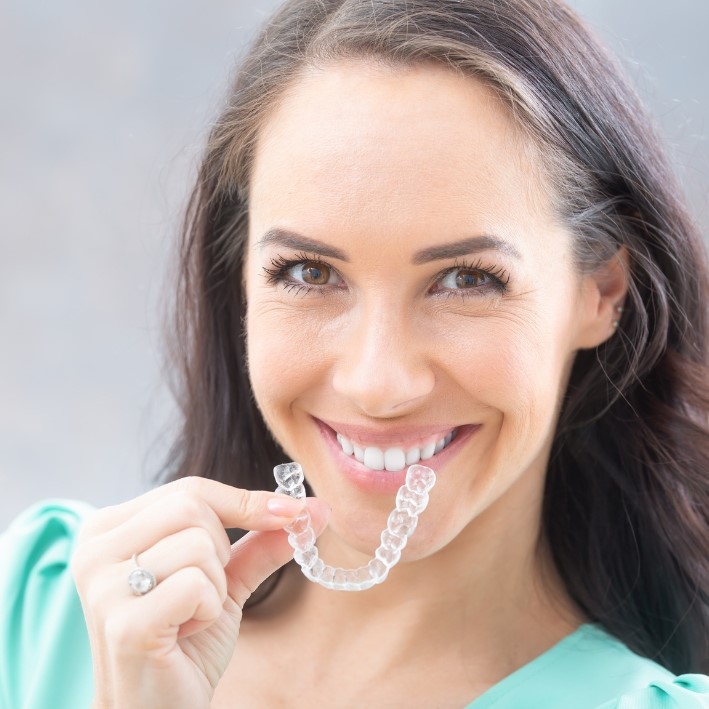 Fix Overbite with Invisalign in Shepperton | Confident Smile